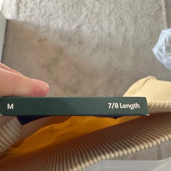 Women’s JoyLab cream high rise thick leggings M NWT - Picture 4 of 5